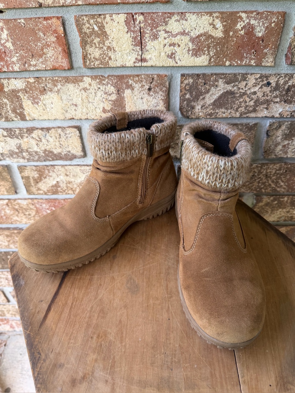 KHOMBU Laura All Weather Suede Booties Chestnut Brown Women’s Size 9 Medium